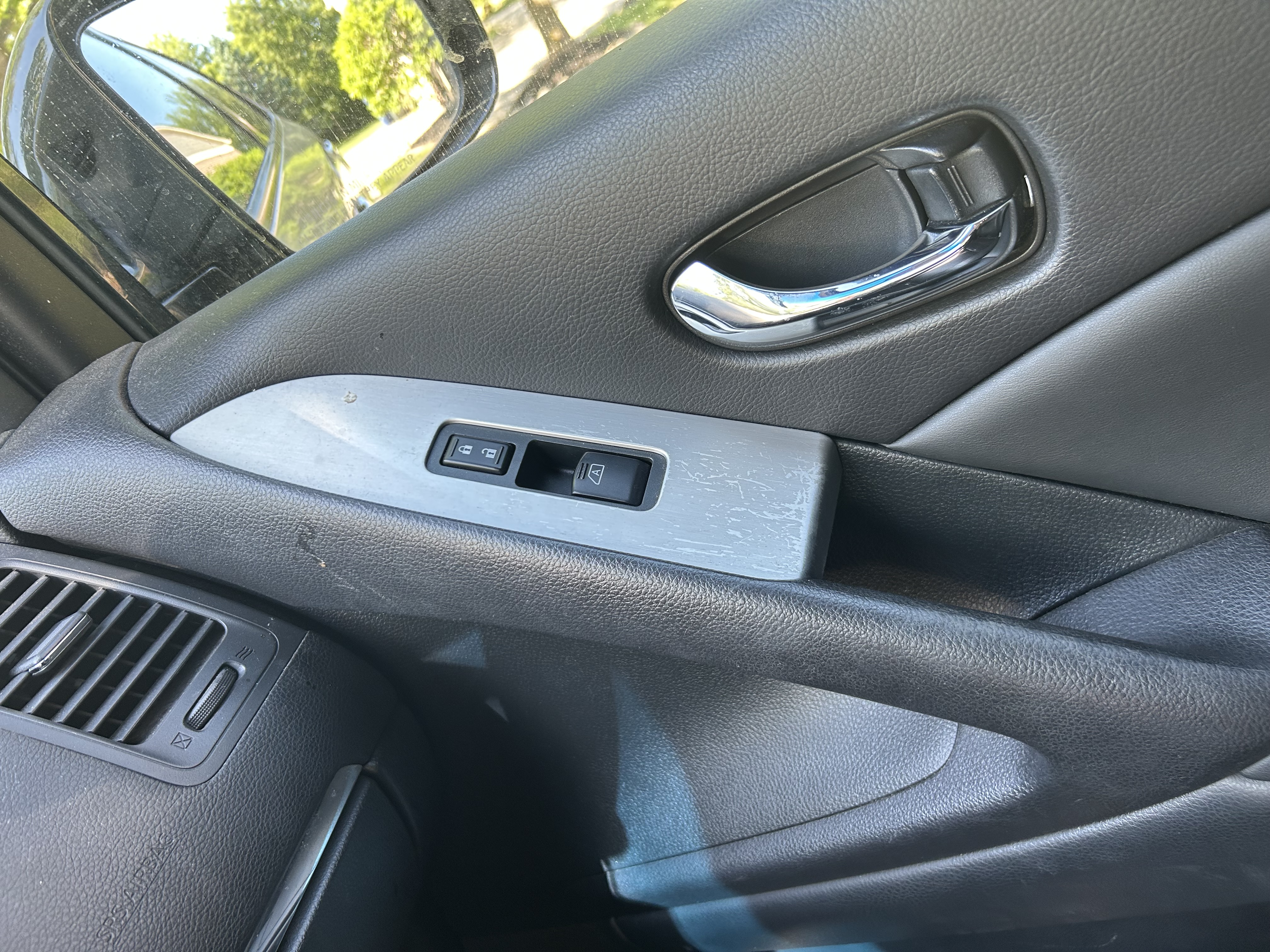 Used 2011 Nissan Murano SL AWD/4WD image 23