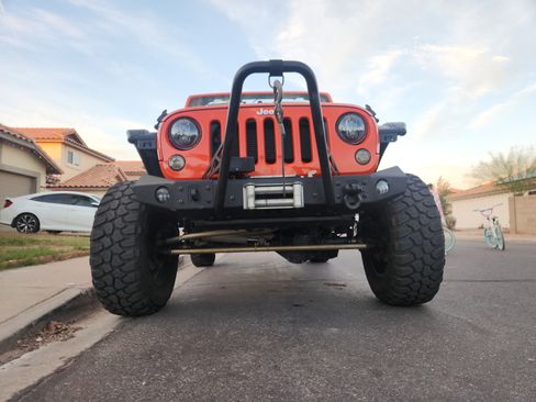 Used 2015 Jeep Wrangler Unlimited Rubicon w/ Connectivity Group image 4