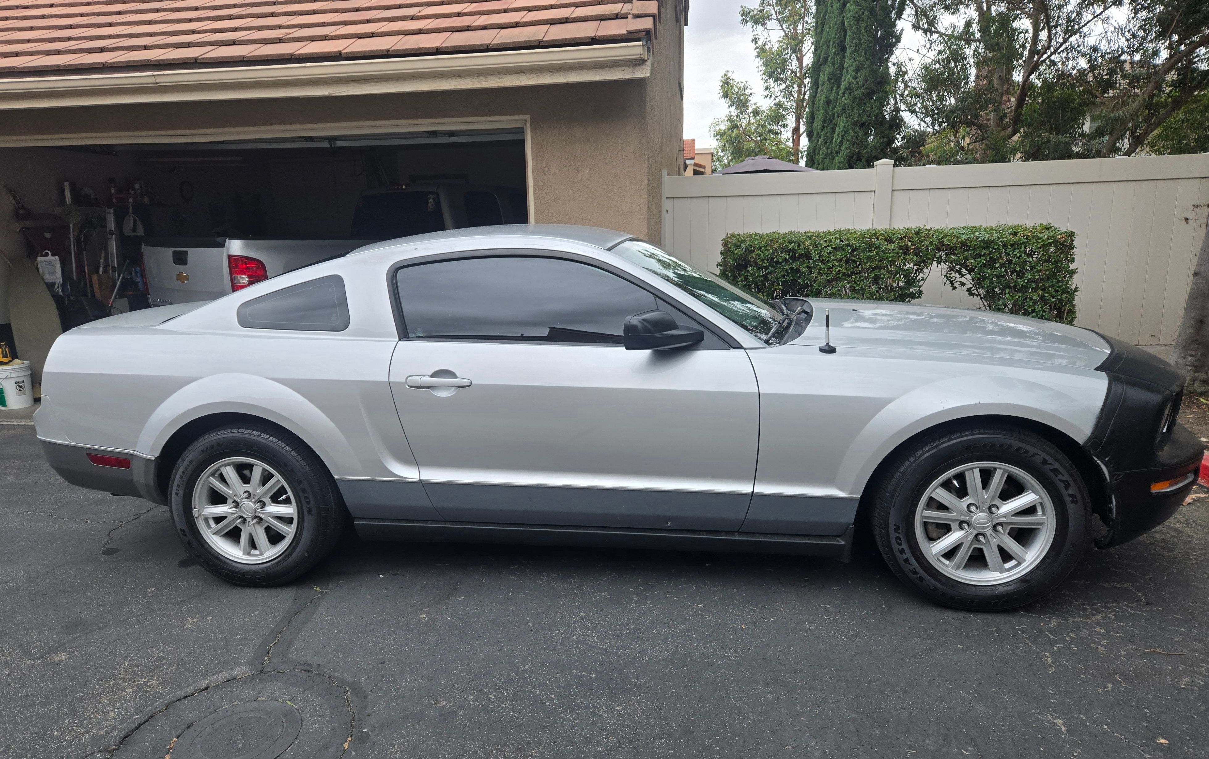Used 2005 Ford Mustang Coupe RWD image 15