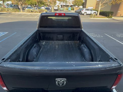 Used 2017 RAM 1500 Express w/ Express Value Package RWD image 6