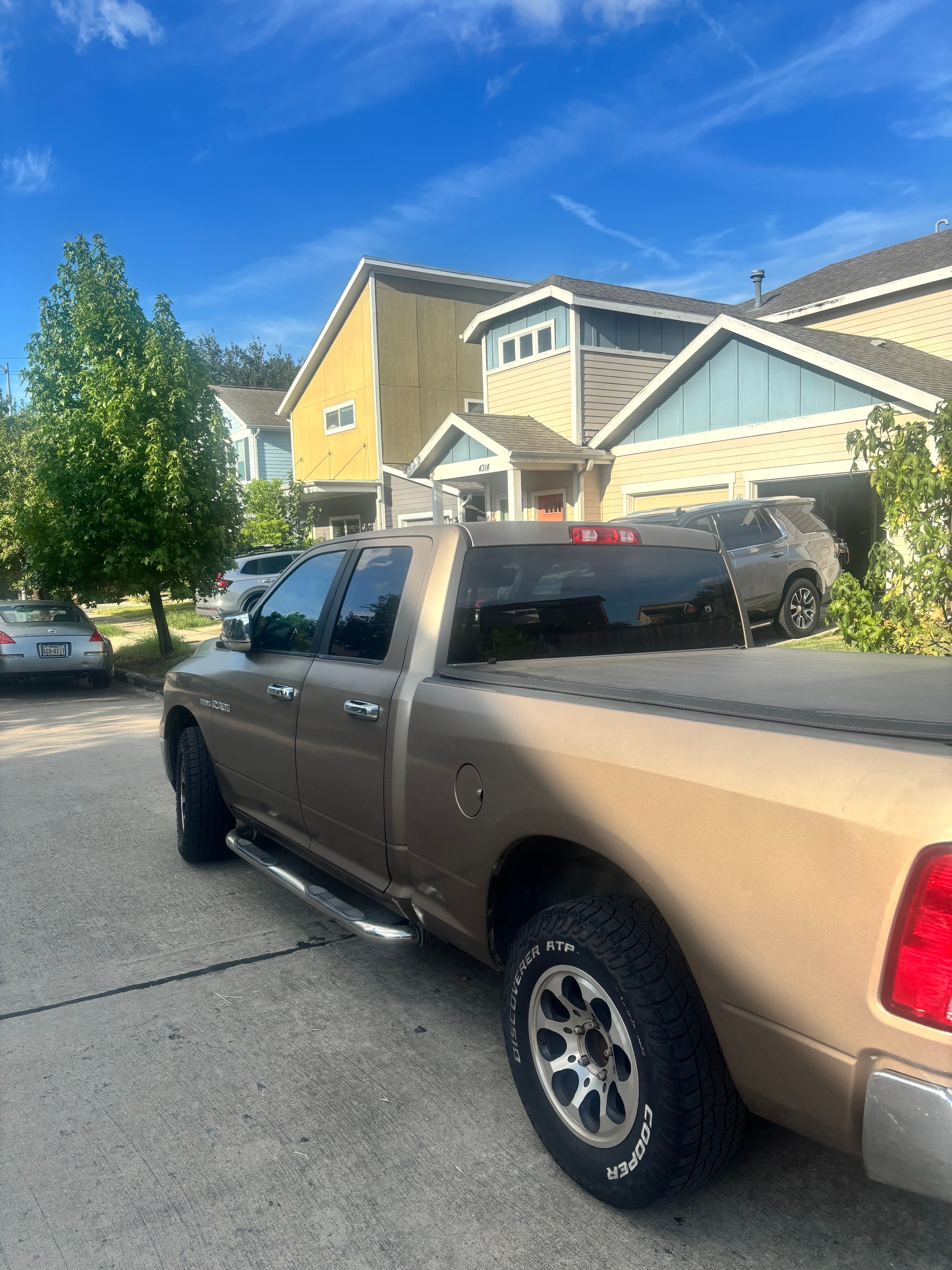 Used 2009 Dodge Ram 1500 Truck SLT w/ Remote Start & Security Group AWD/4WD image 4