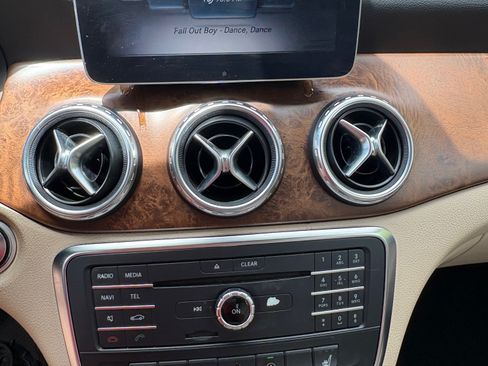 Used 2017 Mercedes-Benz GLA 250 image 6