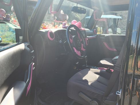 Used 2014 Jeep Wrangler Unlimited Sport w/ Quick Order Package 24S image 8