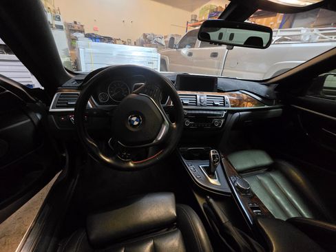 Used 2018 BMW 430i Convertible image 9