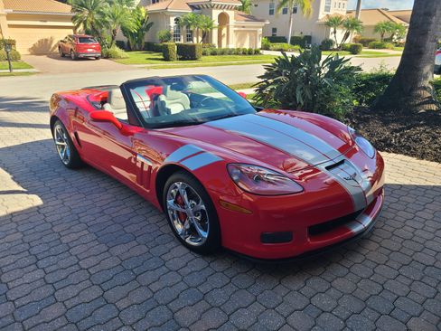 Used 2012 Chevrolet Corvette Grand Sport w/ 2LT Preferred Equipment Group RWD image 1