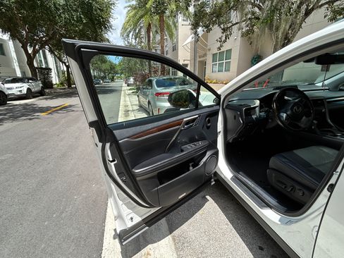 Used 2018 Lexus RX 350 FWD w/ Premium Package image 17