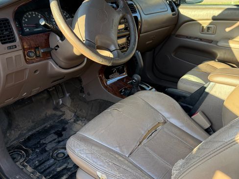 Used 2000 Toyota 4Runner Limited AWD/4WD image 10