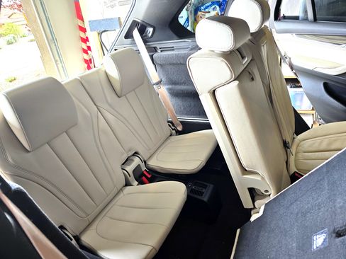 Used 2018 BMW X5 sDrive35i w/ Lighting Package image 12