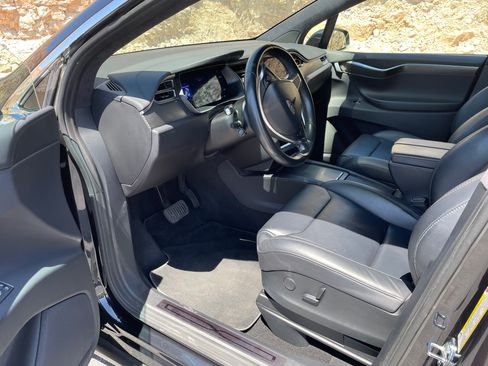 Used 2018 Tesla Model X 100D AWD/4WD image 18