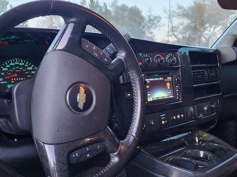 Used 2018 Chevrolet Express 2500 Extended Van 3D w/ Enhanced Convenience Package image 15