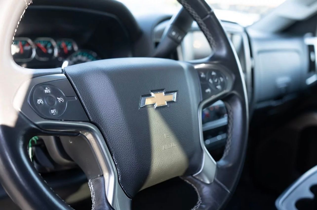 Used 2018 Chevrolet Silverado 1500 LT w/ Texas Edition RWD image 5