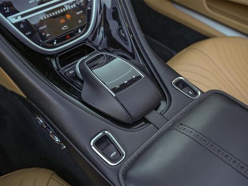 Used 2019 Aston Martin DB11 Volante Convertible 2D image 12