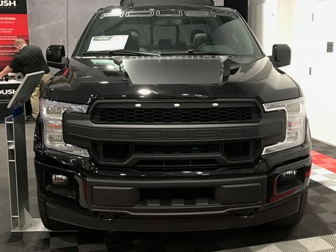 Used 2019 Ford F150 Lariat w/ Equipment Group 502A Luxury image 4