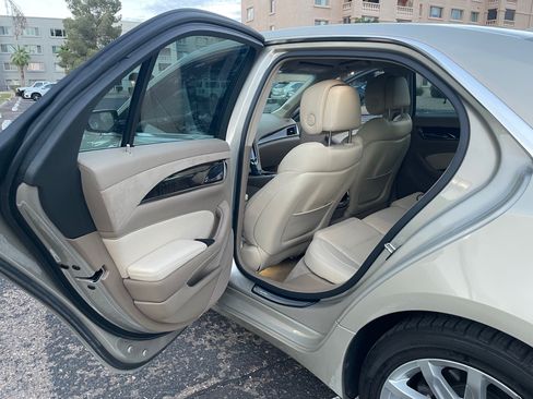 Used 2014 Cadillac CTS Luxury RWD image 12