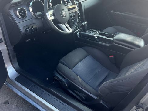 Used 2008 Ford Mustang Premium image 12