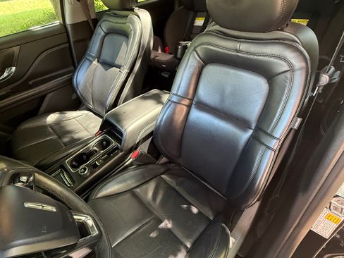 Used 2020 Lincoln Corsair AWD w/ Premium Package image 13