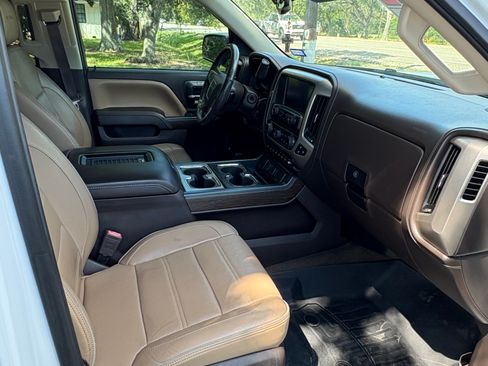 Used 2017 GMC Sierra 1500 Denali image 4