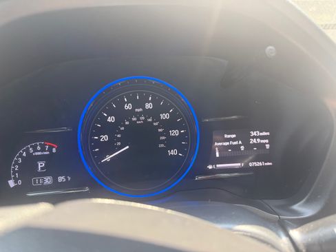 Used 2022 Honda HR-V EX image 12