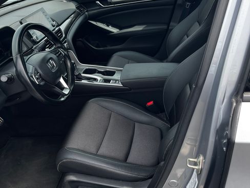 Used 2019 Honda Accord Sport image 4