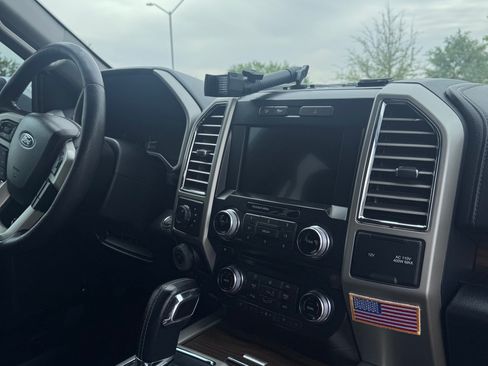 Used 2016 Ford F150 Lariat w/ Equipment Group 502A Luxury image 16