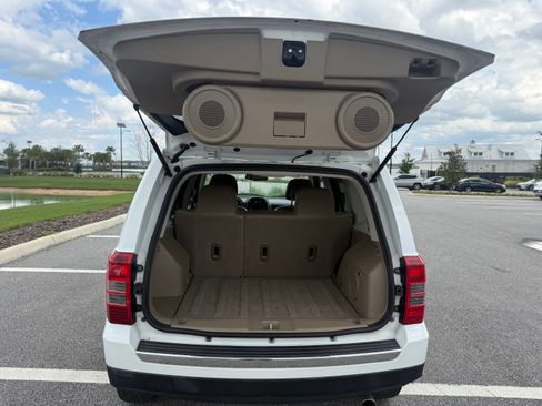 Used 2013 Jeep Patriot Limited w/ Sun/Sound Group image 5