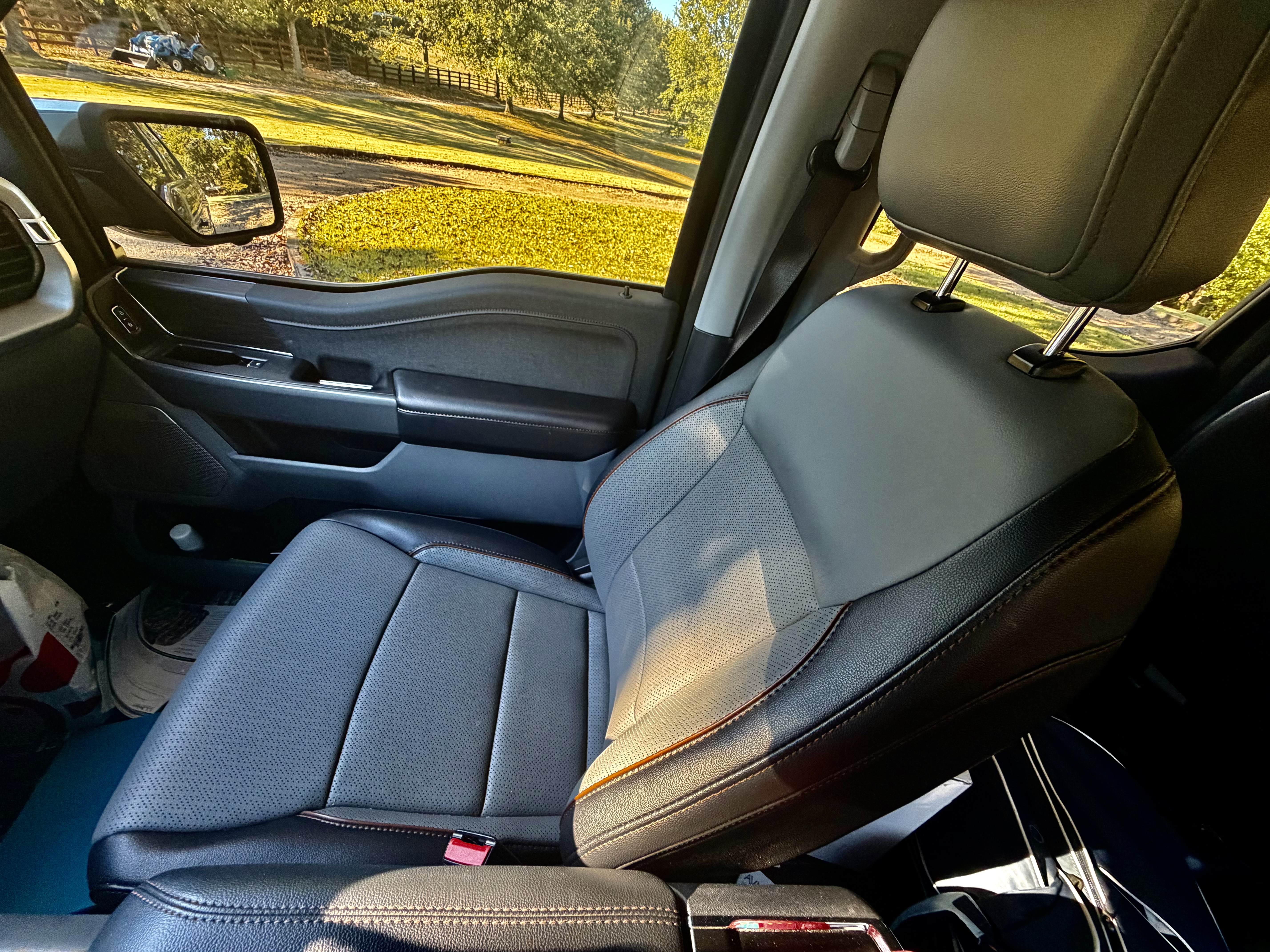 Used 2024 Ford F150 Lariat w/ Bed Utility Package AWD/4WD image 15