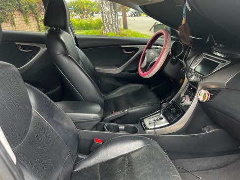 Used 2012 Hyundai Elantra Limited w/ Technology Pkg 5 FWD image 8