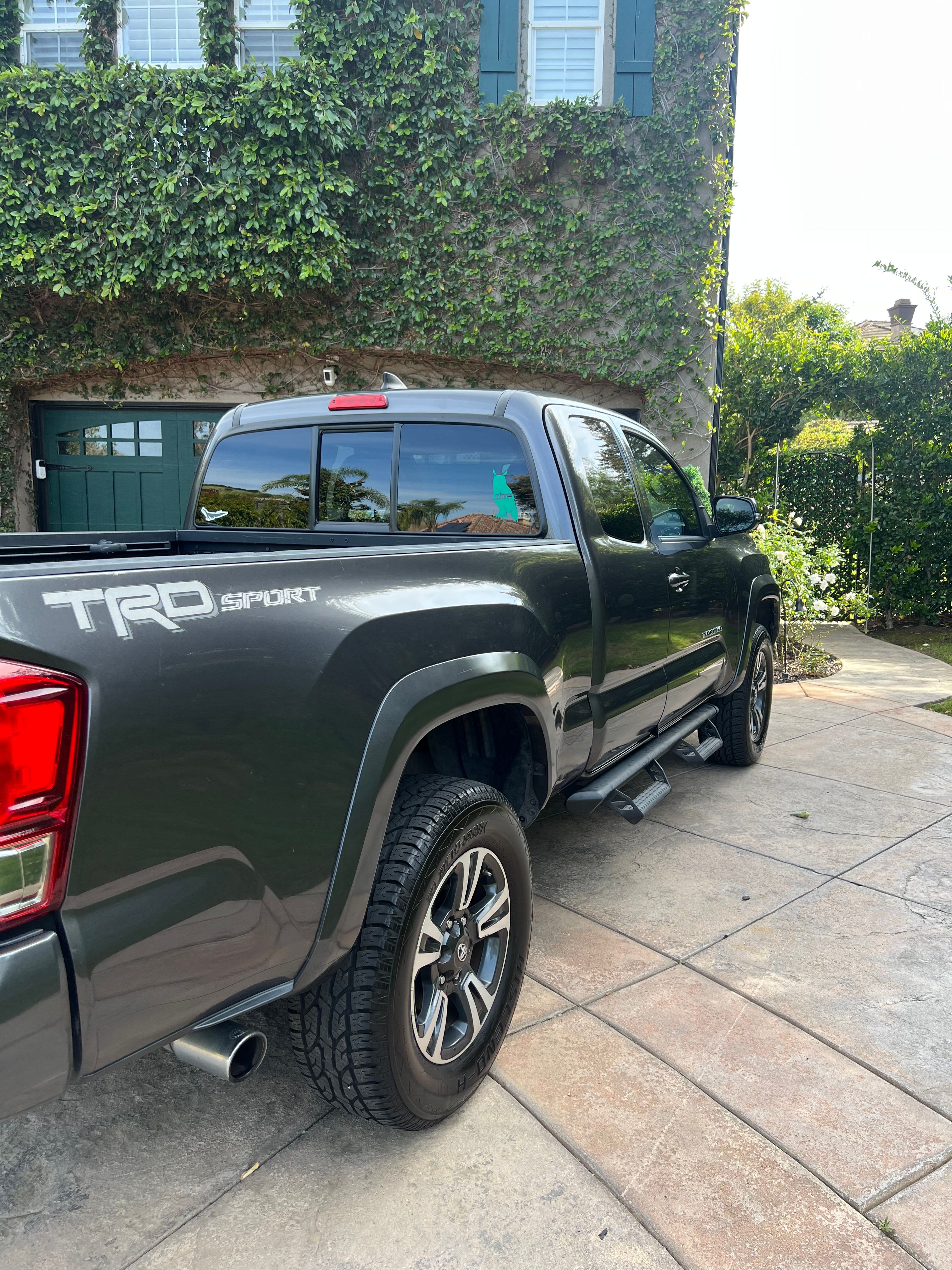 Used 2016 Toyota Tacoma TRD Sport w/ Towing Package RWD image 6