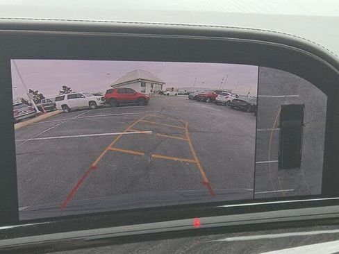 Used 2021 Cadillac Escalade Premium Luxury image 24