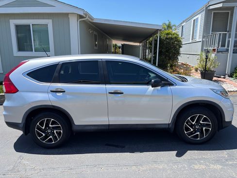 Used 2016 Honda CR-V SE image 4