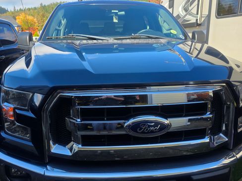 Used 2017 Ford F150 XLT image 6