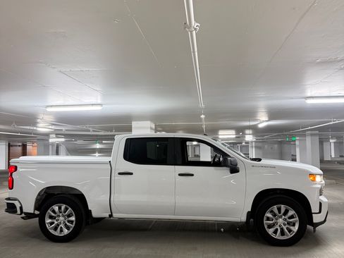Used 2020 Chevrolet Silverado 1500 Custom w/ Custom Value Package RWD image 8