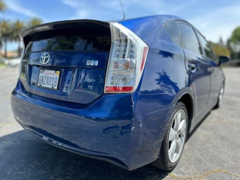 Used 2010 Toyota Prius Five image 10
