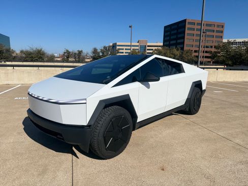 Used 2024 Tesla Cybertruck AWD Crew Cab image 1