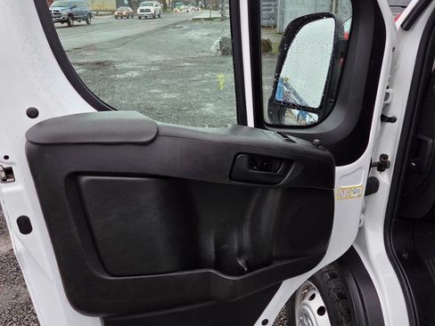 Used 2023 RAM ProMaster 2500 w/ Premium Appearance Group image 13