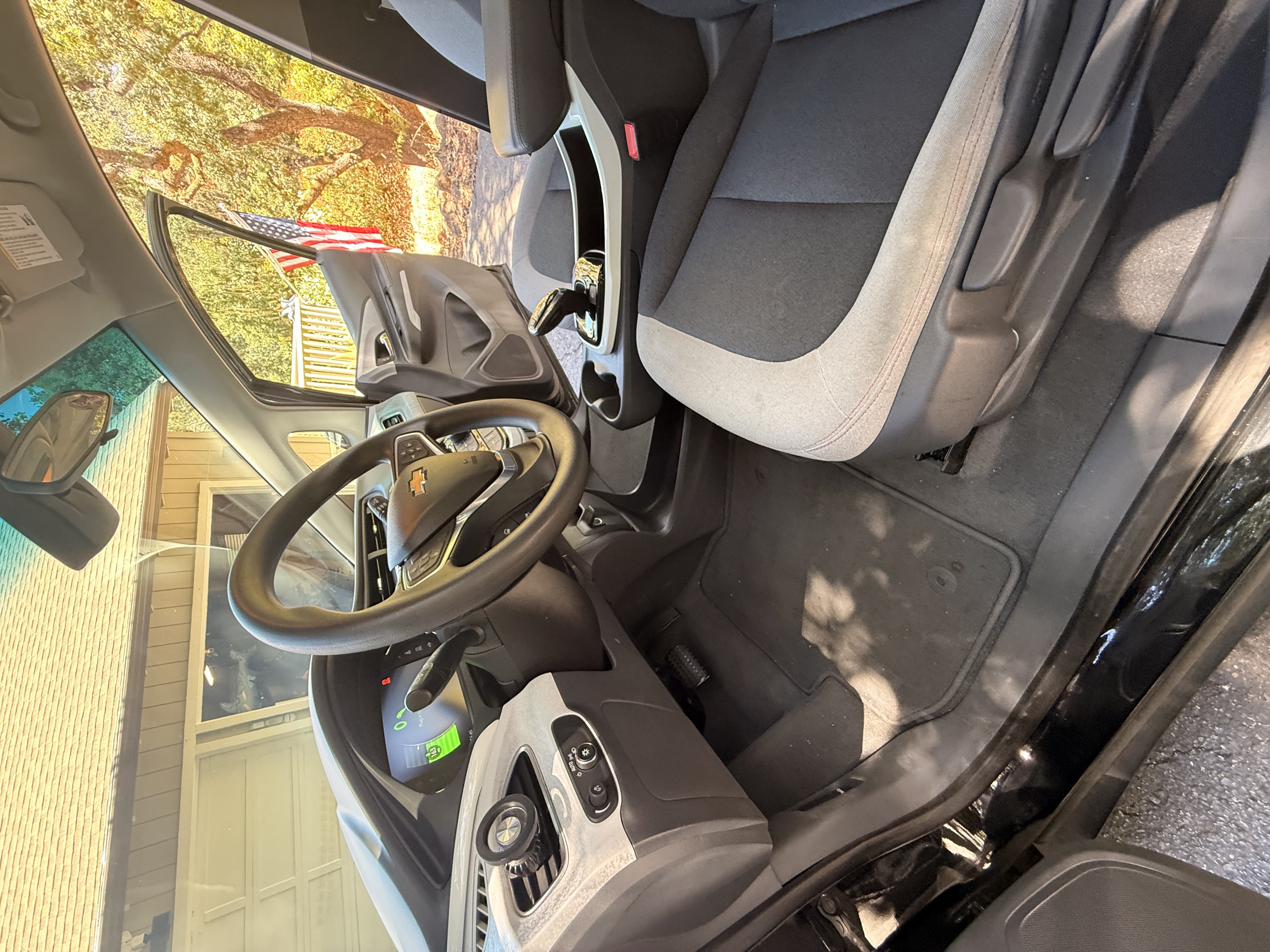 Used 2019 Chevrolet Bolt LT FWD image 8