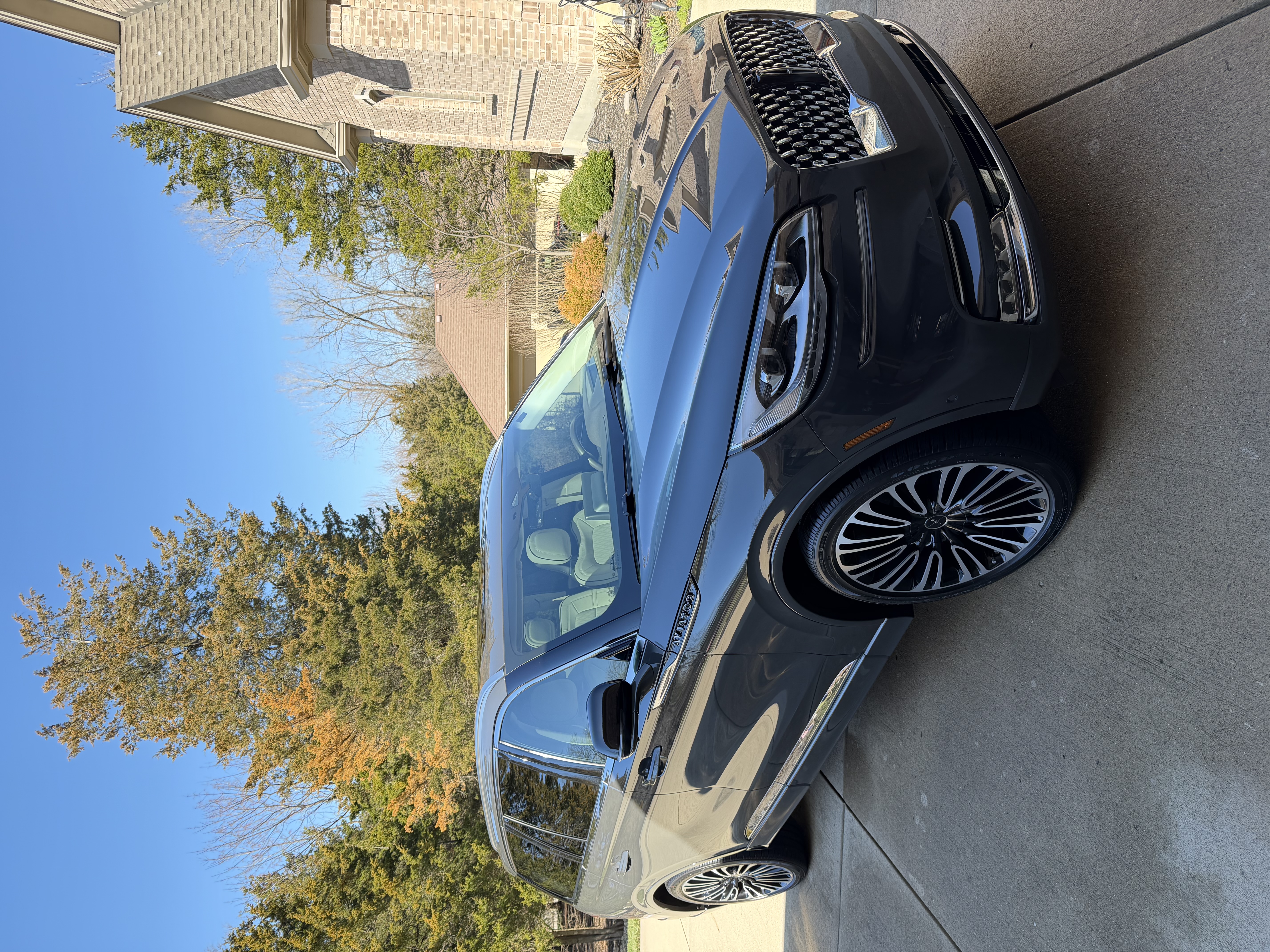 Used 2023 Lincoln Aviator Black Label w/ Dynamic Handling Package AWD/4WD image 11