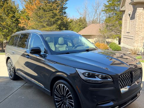 Used 2023 Lincoln Aviator Black Label w/ Dynamic Handling Package image 23