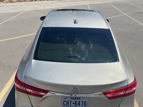 Used 2013 Toyota Avalon Limited image 1