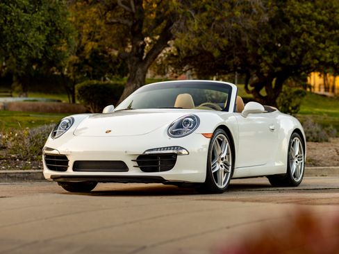 Used 2013 Porsche 911 Carrera S image 6