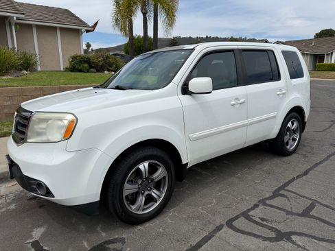 Used 2015 Honda Pilot SE image 1