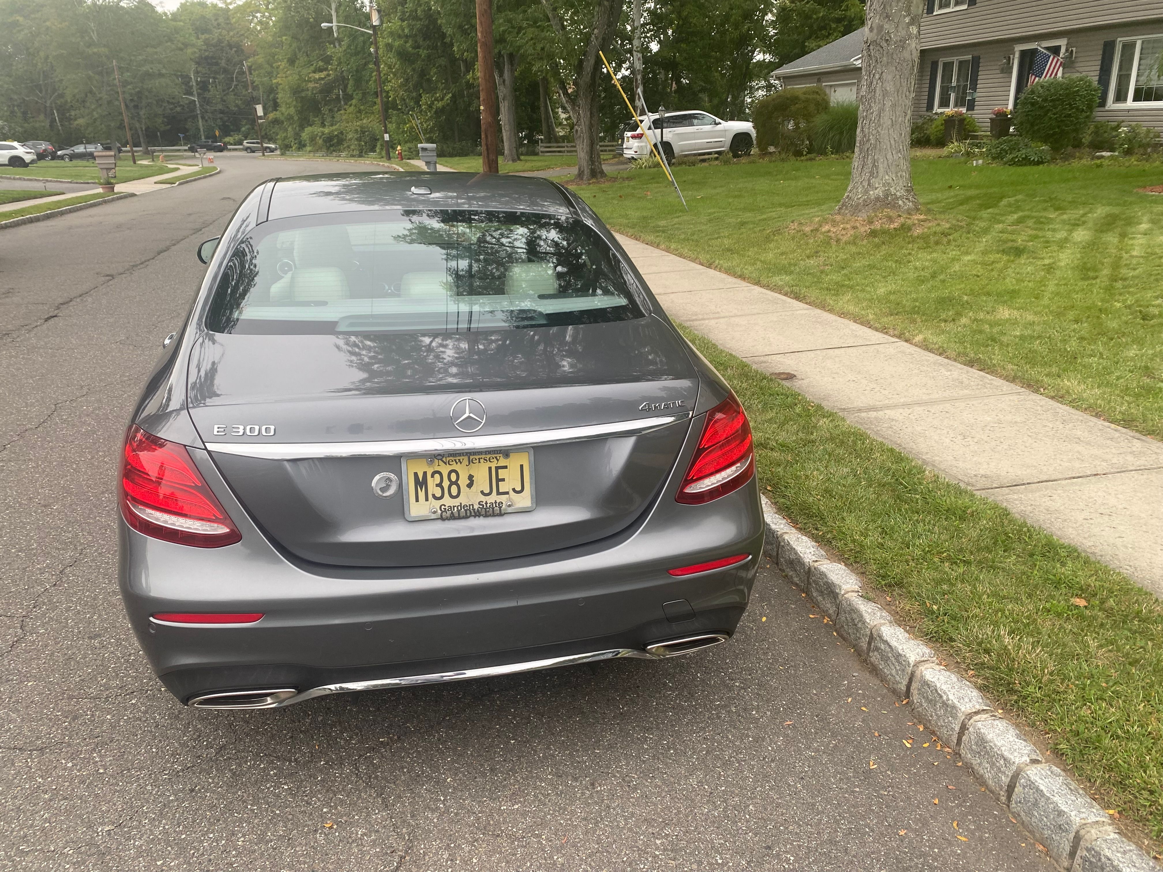 Used 2017 Mercedes-Benz E 300 4MATIC image 13