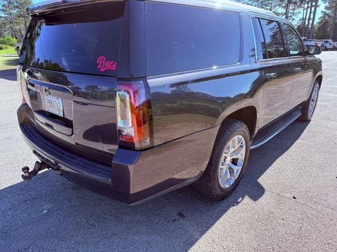 Used 2015 GMC Yukon XL SLT w/ Open Road Package AWD/4WD image 9