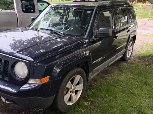 Used 2011 Jeep Patriot Latitude AWD/4WD image 1