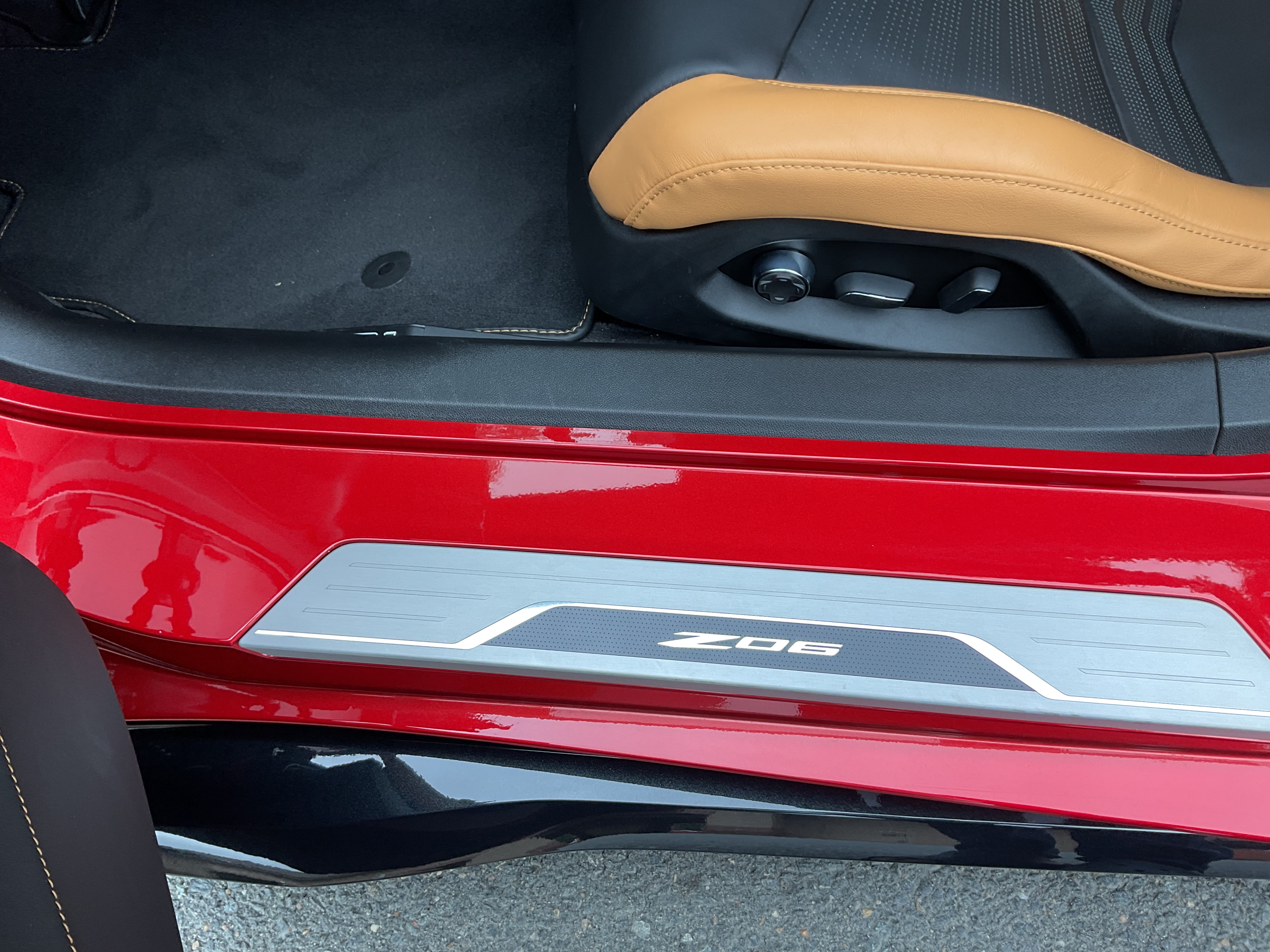 Used 2025 Chevrolet Corvette Z06 w/ Stealth Interior Trim Package RWD image 23