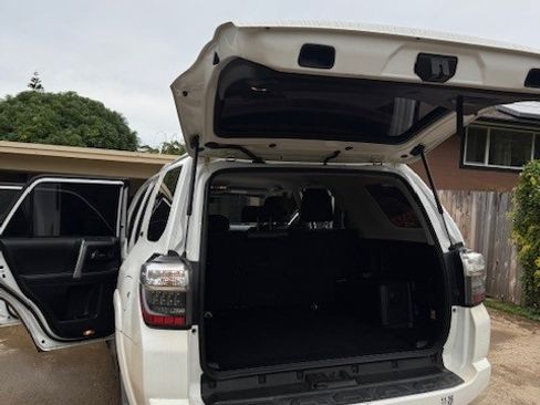 Used 2017 Toyota 4Runner SR5 image 2