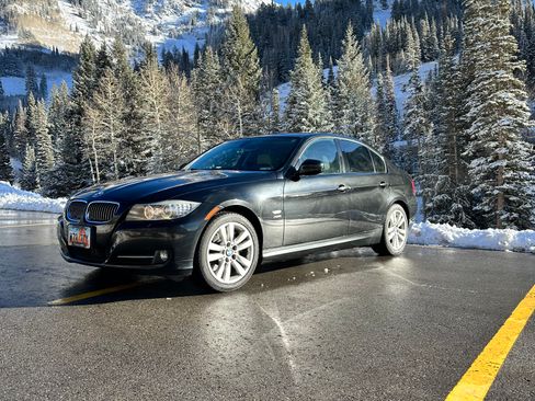 Used 2011 BMW 335i xDrive 335i xDrive Sedan 4D image 5