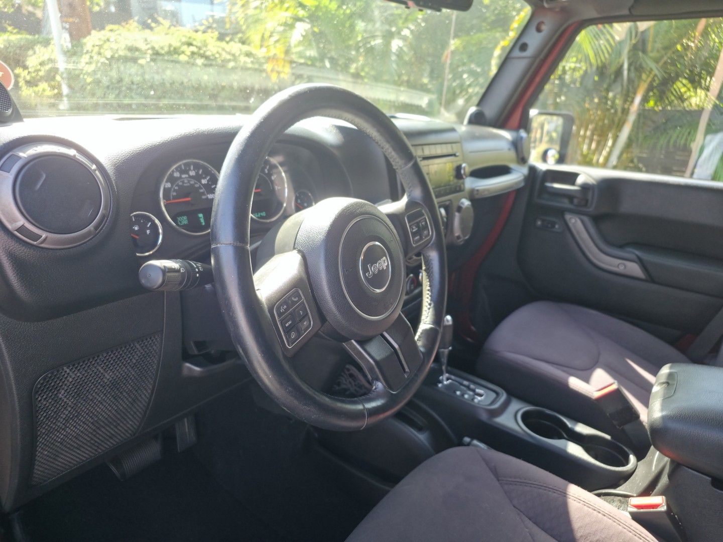 Used 2013 Jeep Wrangler Unlimited Sport AWD/4WD image 14