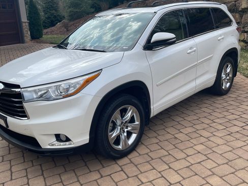 Used 2016 Toyota Highlander Limited Platinum image 8