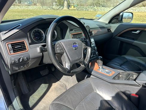 Used 2010 Volvo XC70 3.2 image 14
